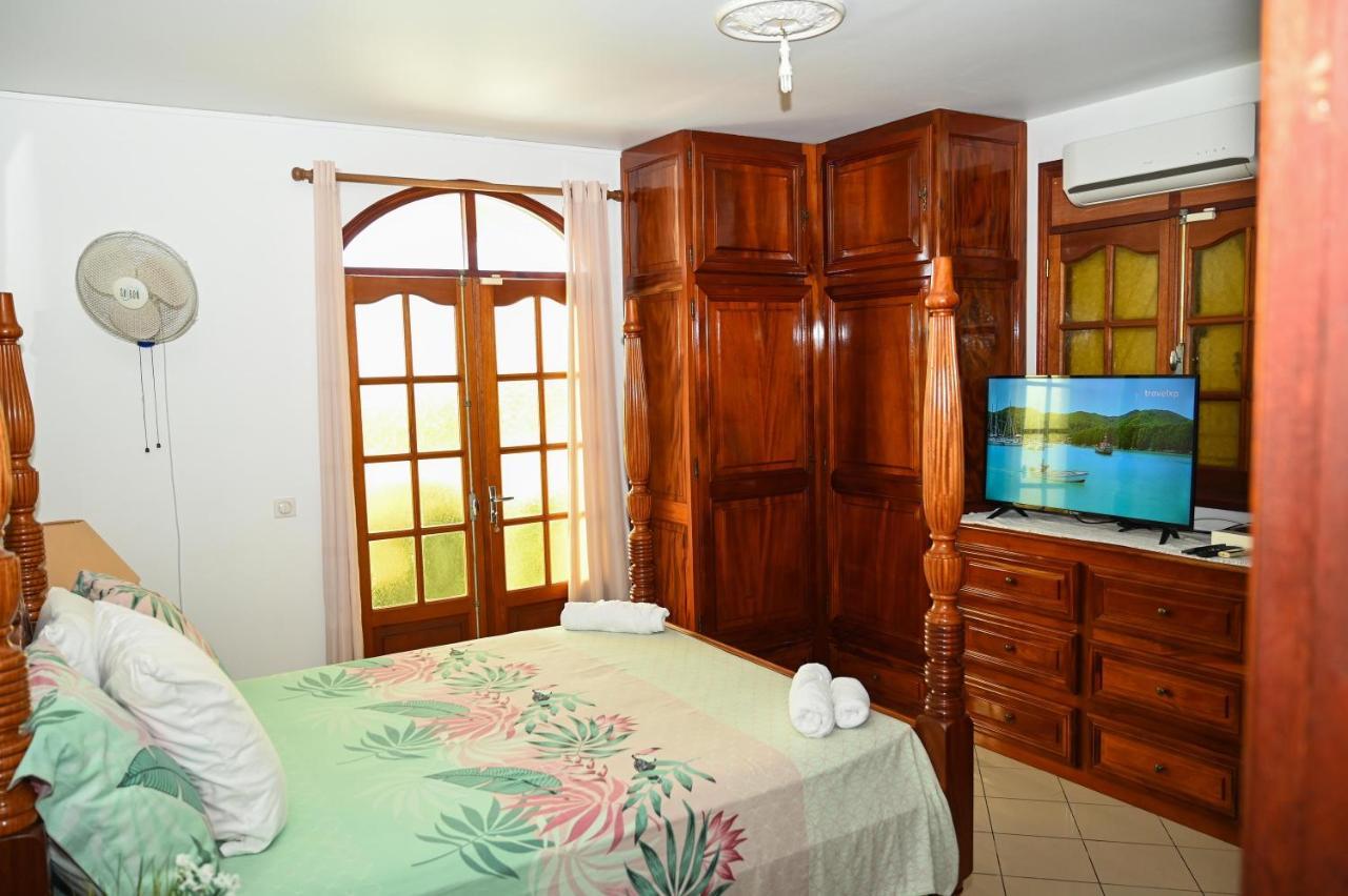 Villa D Ennry ปวงต์-นัวร์ ภายนอก รูปภาพ
